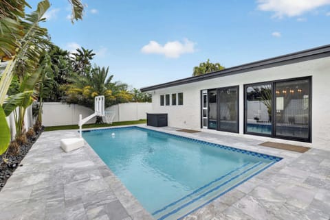 Coastal comfort meets luxury living at Imperial Point Villa