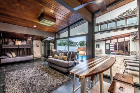 House, Multiple Beds, Pool Access, Ocean View (1617 Ocean) | Interior