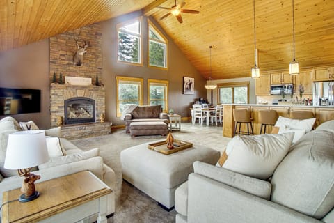 House (3 Bedrooms) | Interior
