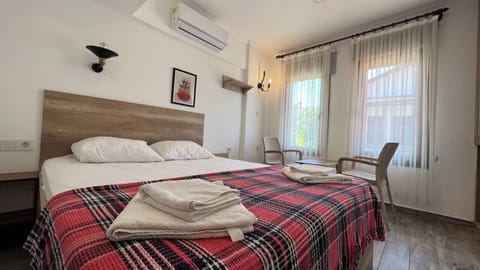 Basic Triple Room | Free WiFi
