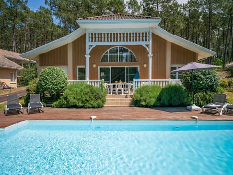 Villa | Exterior