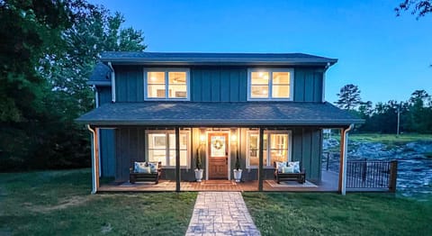Creekside Cottage