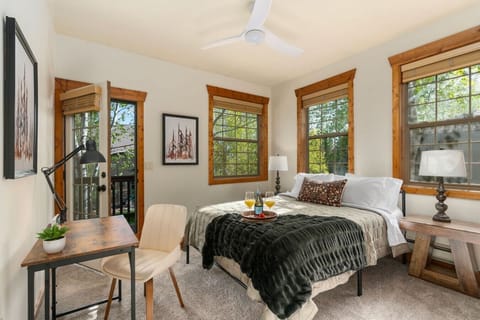 Bedroom 2 with Queen