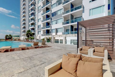Private terrace with city view