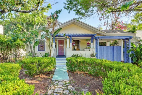 Tampa Vacation Rental | 3BR | 2BA | 1,600 Sq Ft
