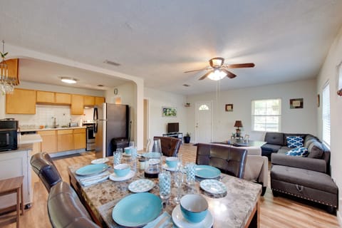Tallahassee Vacation Rental | 3BR | 1BA | 1,150 Sq Ft | 1 Step to Enter
