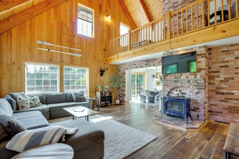 Mineral Vacation Rental | 1BR + Loft | 1BA | 1,672 Sq Ft