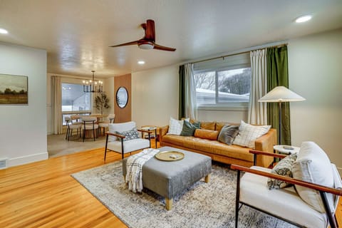 House (5 Bedrooms) | Interior