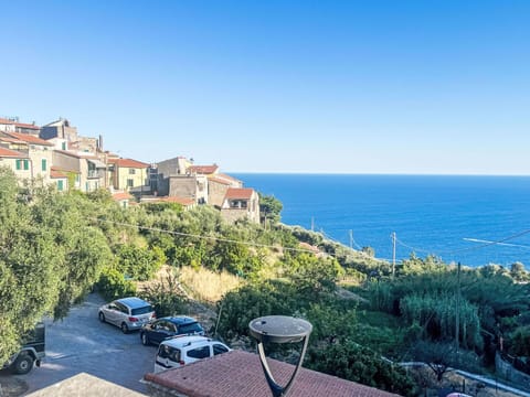 Sky, Blue, Horizon, Summer, Residential Area, Town, Coast, Sea, Coastal And Oceanic Landforms, Ocean