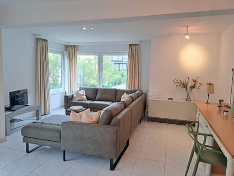 Apartment | Living room