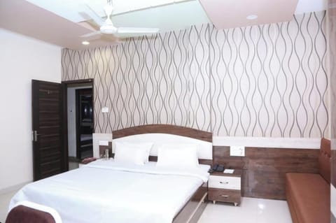 Deluxe Room | Free WiFi