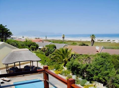 House, 5 Bedrooms, Smoking, Private Pool | Property grounds