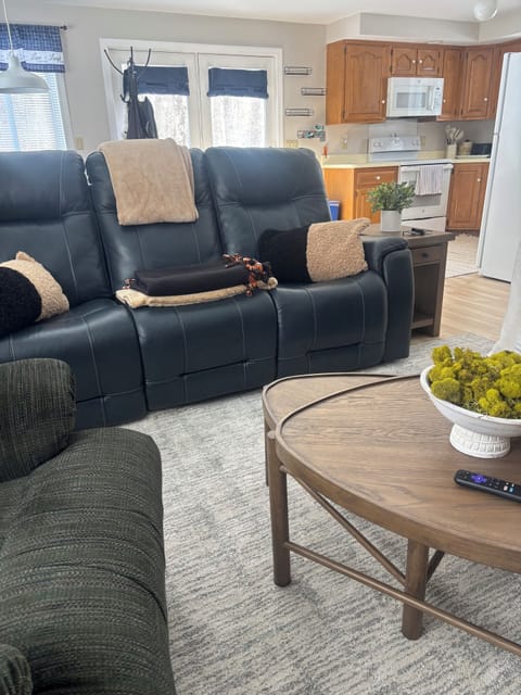 Living room with fireplace 