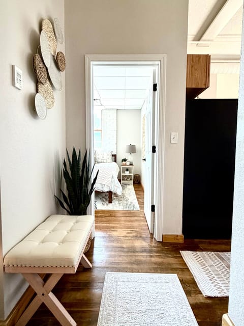 Lake Ave Lofts- Cascade entry