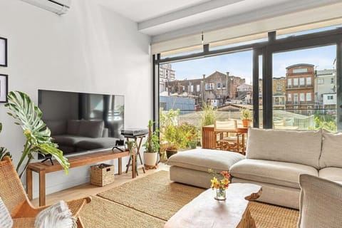 Fantastic indoor outdoor flow