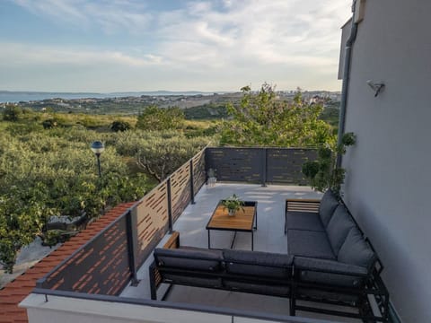 House | Terrace/patio