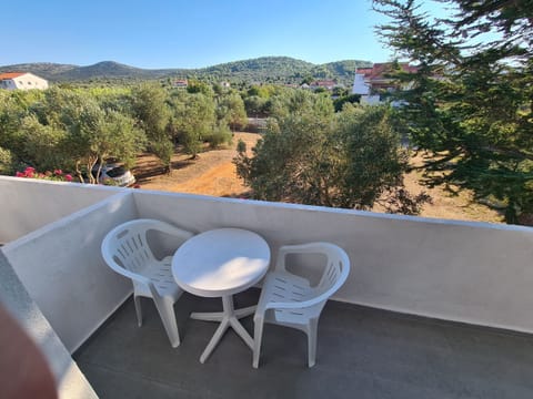 House | Balcony
