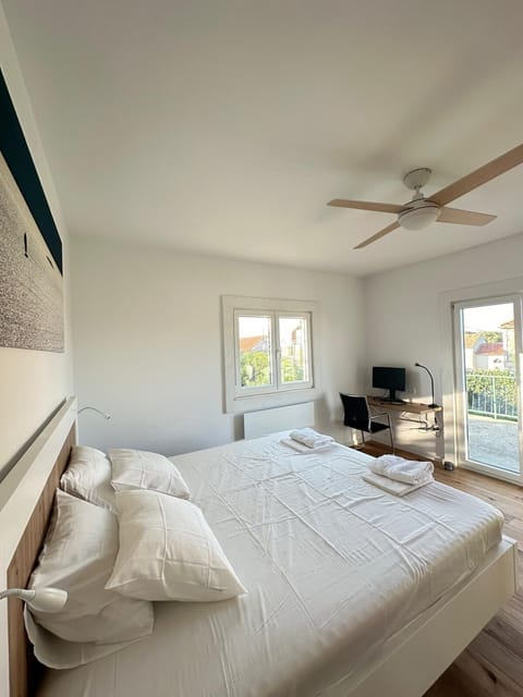 House | Laptop workspace, iron/ironing board, WiFi (free)