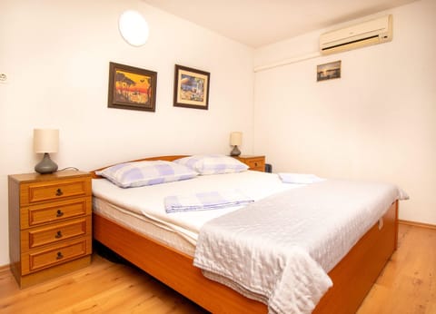 Apartment (A1) | Iron/ironing board, free WiFi