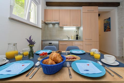 Apartment (A1) | Private kitchen | Espresso maker, fridge, stovetop, dishwasher