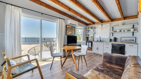 Suite, 1 Queen Bed (The Inn Spot One-Bedroom Suite - Unit) | Living area