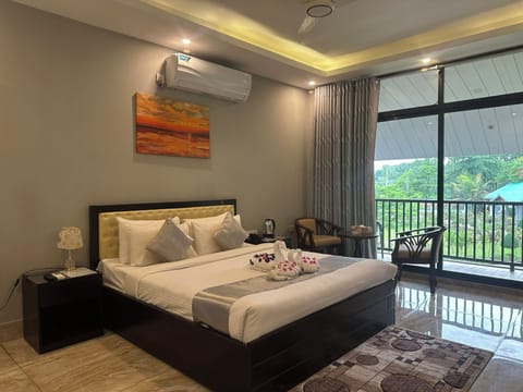 Deluxe Double or Twin Room, Balcony | Free WiFi
