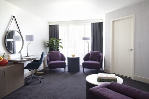 Premium bedding, in-room safe, desk, laptop workspace