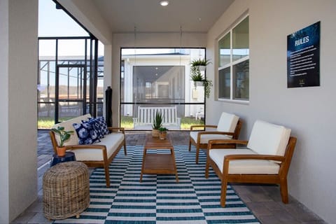 House, Multiple Beds, Pool Access, Pool View (4577TB-SVH) | Interior
