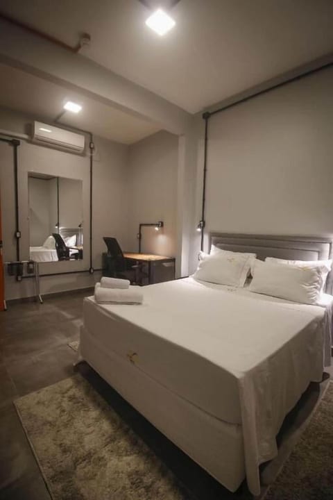 Luxury Double Room | Desk, laptop workspace, free WiFi