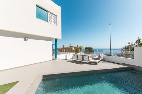 Luxury House, Patio, Garden View | Pool