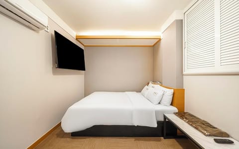 Deluxe Double Room | Desk, laptop workspace, free WiFi