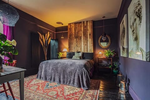Room Four | Iron/ironing board, WiFi (free)