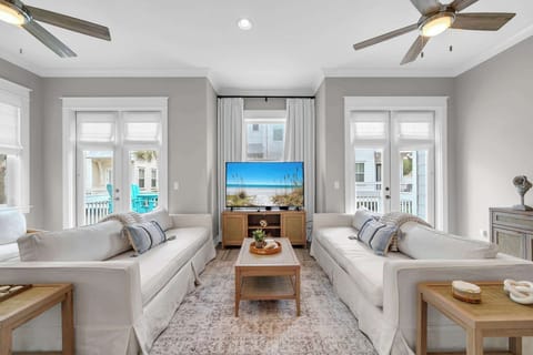 Welcome to Seas The Day On 30A by Stay on 30a!