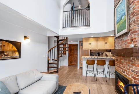 Condo, Multiple Beds (Wall Street 307, 1BD + Loft Condo in ) | Living area