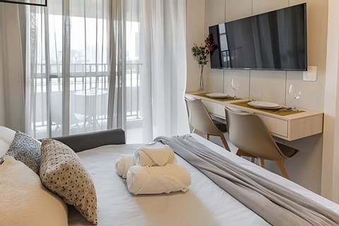 Apartment | Laptop workspace, free WiFi