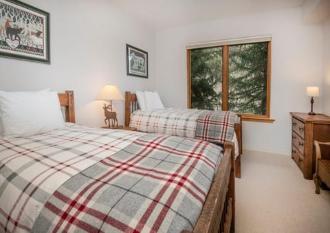 Condo, Multiple Beds (Aspenwood 301, 3BD Condo in Arrowhead) | 3 bedrooms