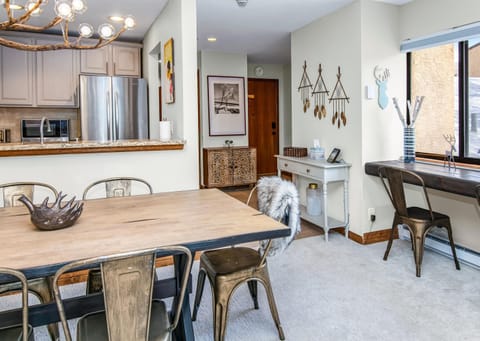 Condo, Multiple Beds (Seasons at Avon 513, 2BD Condo in hea) | Dining