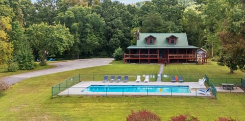 Welcome to Bear Mountain Splash. Room for 6 vehicles. Lots of FLAT space for the kids to run around.  Of course they can also roll down the hills.