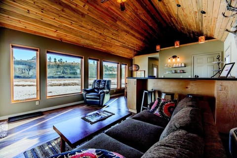 Comfort Cabin, Multiple Beds | Individually decorated, individually furnished