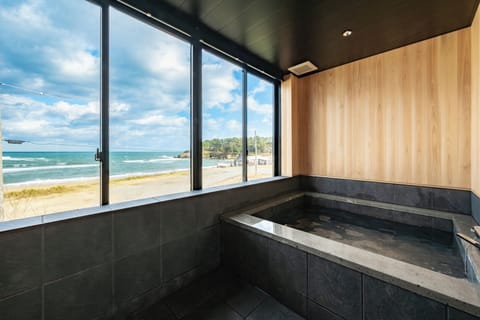 Panoramic Suite, Ocean View | Spa