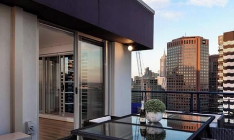 Deluxe Apartment, Balcony, City View | Terrace/patio