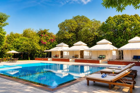 3 outdoor pools