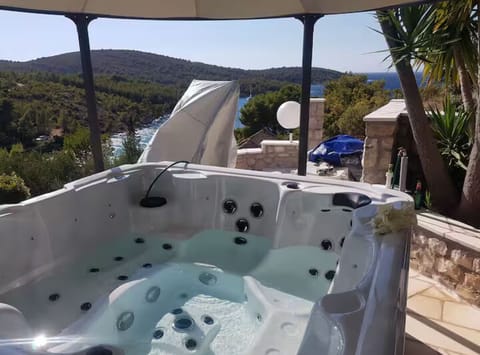 Private spa tub