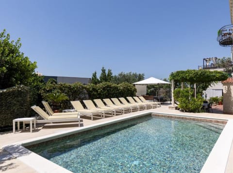 Studio (Studio Apartment) | Outdoor pool