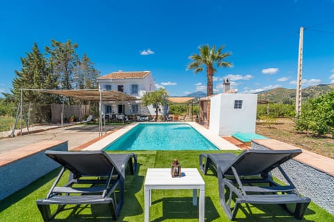 Rural house with pool in Álora near Caminito del Rey