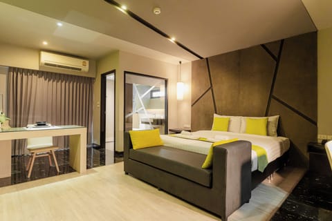 Deluxe Room | In-room safe, desk, free WiFi