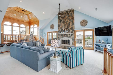 House (5 Bedrooms) | Interior