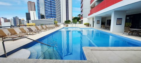 2 outdoor pools