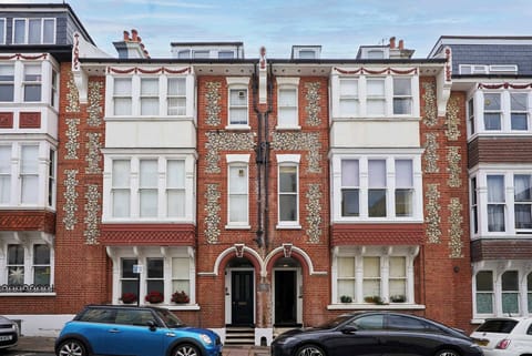Host & Stay - Cosy Retreat @ Sealanes, Brighton