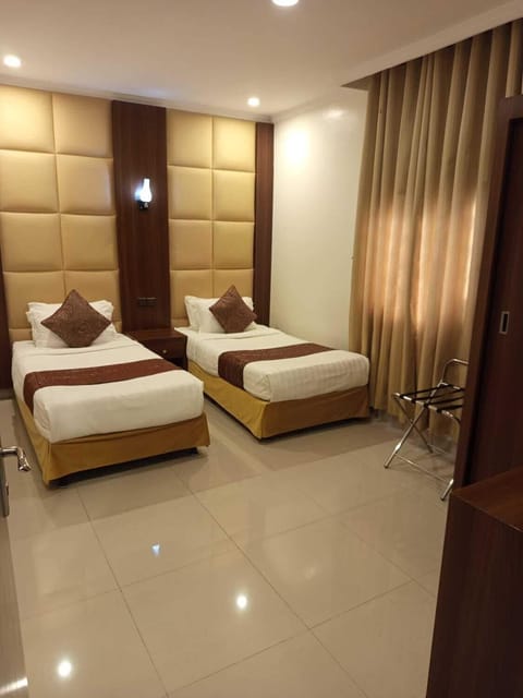 Economy Studio, City View | In-room safe, soundproofing, iron/ironing board, free WiFi